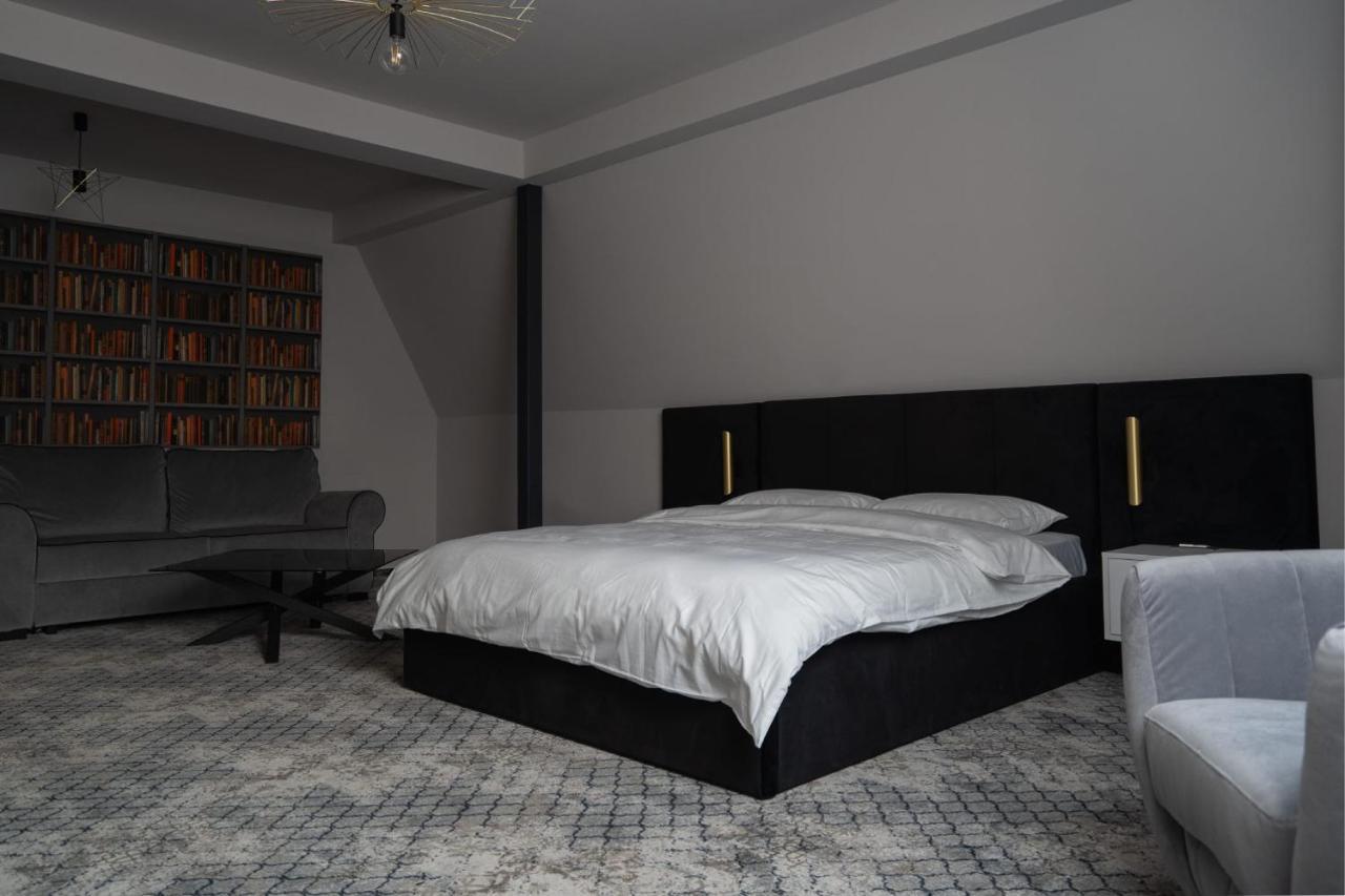 Hotel Cristal Cluj-Napoca Extérieur photo