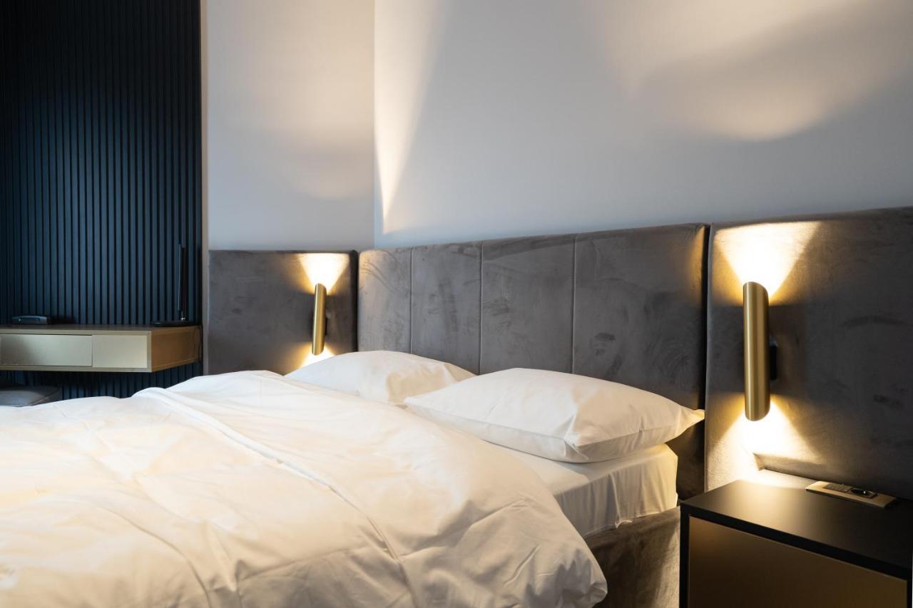 Hotel Cristal Cluj-Napoca Extérieur photo
