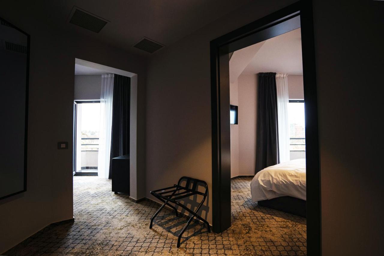 Hotel Cristal Cluj-Napoca Extérieur photo