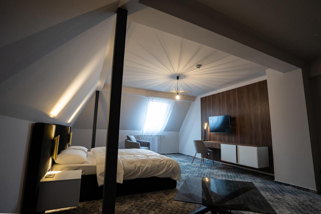 Hotel Cristal Cluj-Napoca Extérieur photo